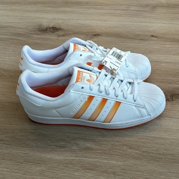 Adidas Superstar Mens 11 Casual Retro Shoe White Orange Sneaker Trainer NWOB - Picture 9 of 9
